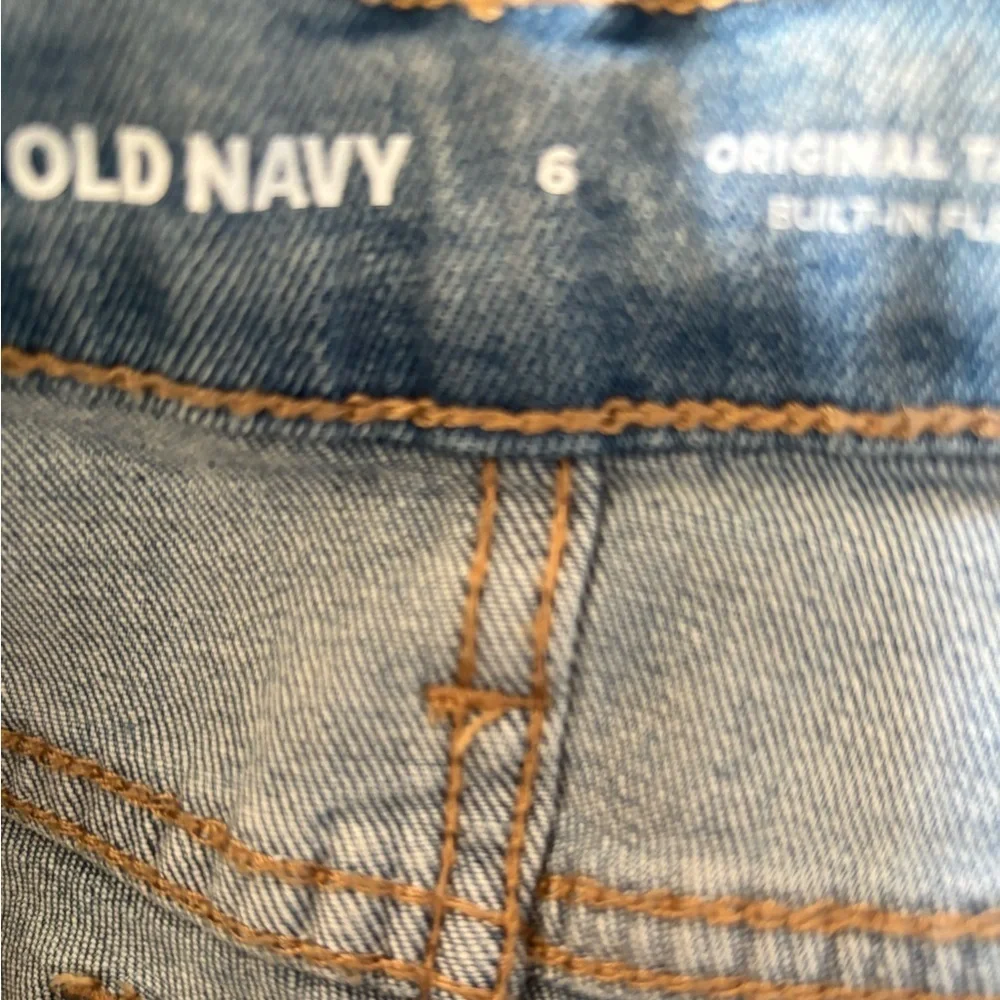 Old Navy Women's Light Blue Cropped Jeans